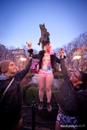 NO_PANTS-0080a_960.jpg